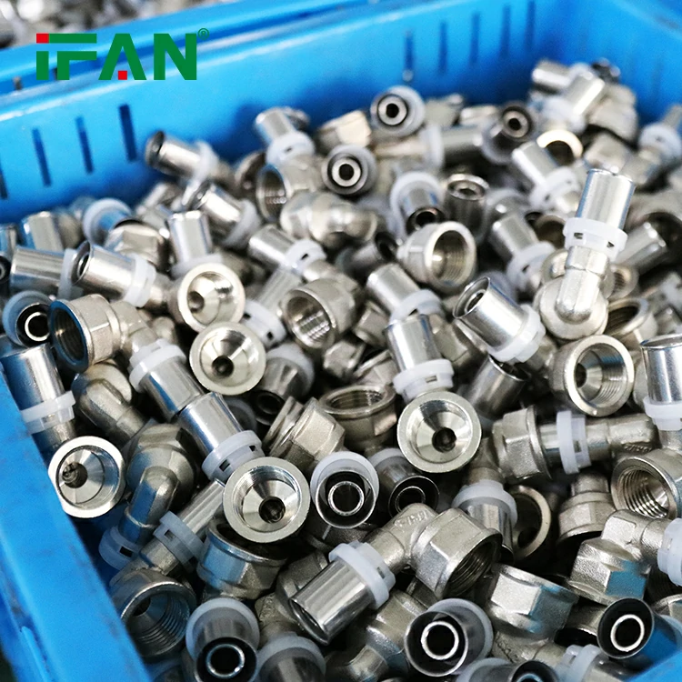 اتصالات پرس PEX با فضاهای تنگ کار می کنند